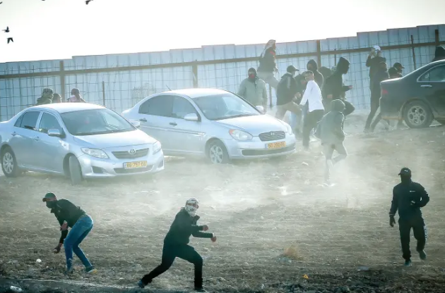 غالانت يحذر: إذا سقطت النقب ستسقط القدس وتل أبيب